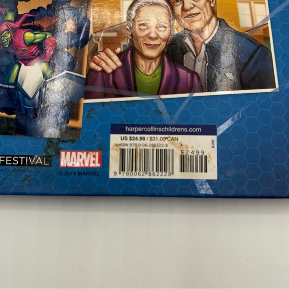 Marvel Spider-Man Spideyography with Red and Blue Cover - Picture 8 of 13